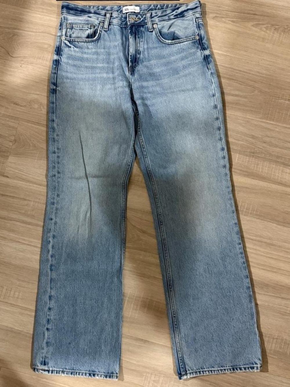 Zara Light Wash High Waisted Wide Leg Jeans Size 8